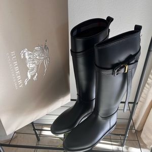 Burberry Black Riding Rainboot with Belt